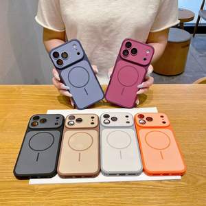 Funda Magnética de Alta Calidad Color Rojo Cereza para iPhone 18 Pro Max 17 Pro, Resistente al Agua y a Impactos, Protectora de la Parte Trasera - Product Image 4