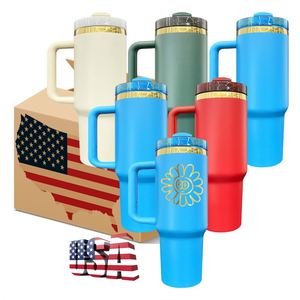 Gobelet de Noël H2.0 de 40 oz avec logo personnalisé, revêtement en poudre vert, rouge, bleu bébé et plaqué or sous le miroir - Product Image 1