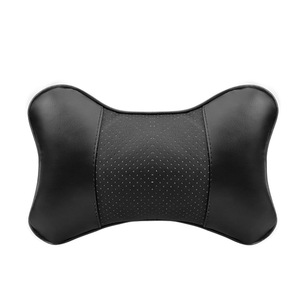 Coussin de nuque en cuir pour voiture avec design perforé pour utilisation universelle sur véhicule, 1 pièce, noir - Product Image 1