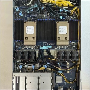 ระบบเซิร์ฟเวอร์แบบ Barebone Gigabyte MZ52-G41 4U Rack พร้อมเมนบอร์ดและรองรับการ์ดจอ - Product Image 3