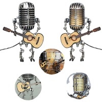 Robot de microphone en métal de veilleuse de décoration portable rétro populaire avec lampe de guitare blanche