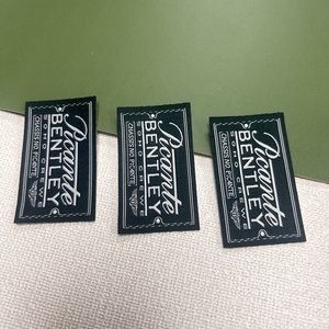 Étiquettes tissées personnalisées de haute qualité à bas prix coudre sur étiquette de vêtement à coupe droite étiquettes tissées à la machine à broder le cou - Product Image 1