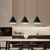 Plafonnier led suspendu noir au design moderne, éclairage d'intérieur, luminaire décoratif de plafond, idéal pour un loft, un salon, une salle à manger ou une cuisine