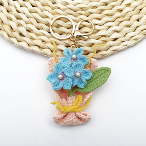 Adornos de ganchillo hechos a mano de alta resistencia, colgantes de ramo de flores tejidos, colgantes de bolsa de flores hechos a mano para el Día de San Valentín - Product Image 4
