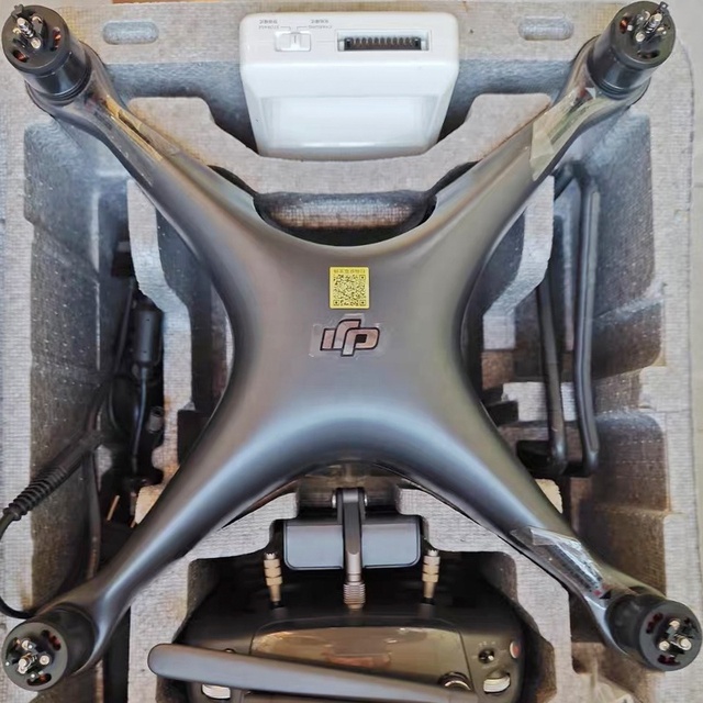 Original Beginner Used Black Phantom 4 Pro Advanced Quadcopter Drone Remote Control 3 Batteries Plastic 4K Video 7km