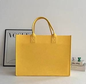 Sacs fourre-tout en feutre promotionnels <span class=keywords><strong>sac</strong></span> à main pour femmes <span class=keywords><strong>sac</strong></span> fourre-tout avec logo imprimé personnalisé pour la publicité - Product Image 4