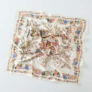 2025 nouveau printemps <span class=keywords><strong>vert</strong></span> Floral papillon en mousseline de soie écharpe 70x70cm aéré léger Style coréen accessoire de mode pour les femmes en gros - Product Image 2