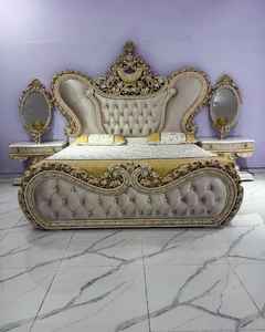 Cama con Botones Decorativos Estilo Real, Marco de Madera con Grabado Clásico, Muebles de Dormitorio Antiguos - Product Image 1