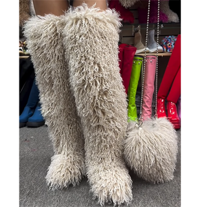 Bottes hautes en fourrure de Mongolie pour femmes, bottes hautes en fourrure de Mongolie pour l'hiver, bottes hautes en fourrure synthétique avec sacs <span class=keywords><strong>fourre</strong></span>-tout - Product Image 1