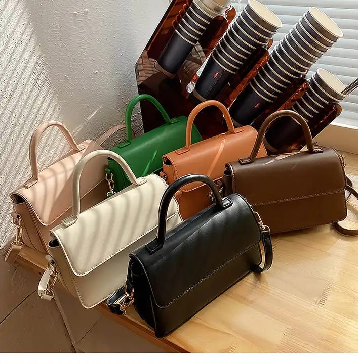 Louis Vuitton 💥 . . . . #carterasybolsos #bags #bag #lvaddicted #mujer # carteras #handmade #bolsos #enviosargentina #accesorios #ropa…