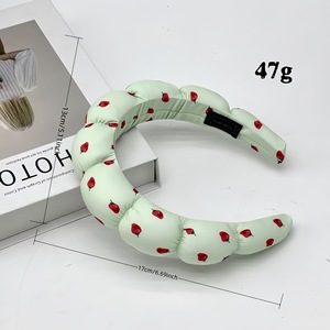 Diadema trenzada de nube de fresa de fruta dulce, accesorio para el cabello con parte superior de calavera alta, stock adelgazante facial para lavado de cabeza directo - Product Image 3