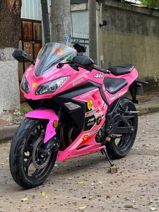 Moto sportive Kawasaki Ninja 250 250cc d'occasion, moteur refroidi par eau, essence, pour nouveaux motards et usage quotidien, forte puissance - Product Image 4