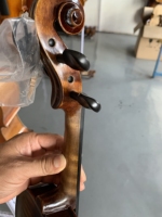 Violon 4/4 de style Guarneri, table en épicéa, fond en érable flammé, son agréable, vernis spiritueux, cordes en nylon, bon chevalet, vente en gros