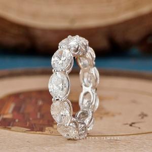 Anillo de diamantes de joyería fina de inspiración vintage con detalles intrincados y brillo radiante para un atractivo de herencia. - Product Image 1