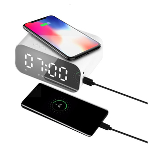 Nouvelle station de charge sans fil 3-en-1, réveil multifonction, haut-parleur extérieur avec sortie 5W, matériau ABS, <span class=keywords><strong>radio</strong></span> FM - Product Image 3