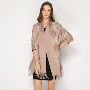 Bufanda bordada de primavera Chal de lana y poliéster mezclado para mujer - Product Image 2