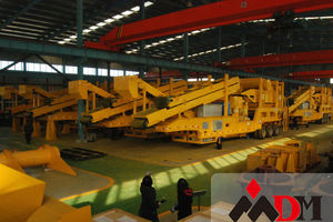 ผู้ผลิตโรงงานบดเคลื่อนที่แบบมือถือในเซี่ยงไฮ้ โรงงานบดแบบเคลื่อนที่บนล้อ ผลผลิตสูง อุปกรณ์โรงงานขุดเจาะเหมืองทองคำ - Product Image 2