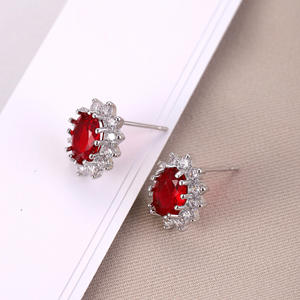 Pendientes de Zirconia con Diseño Elíptico Vintage de Lujo, Forma de Girasol, Joyería de Moda Versátil para Mujer, Venta al Por Mayor - Product Image 4