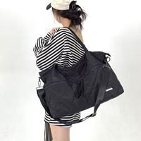 Sac fourre-tout matelassé en nylon tendance pour femme, grand sac à bandoulière unique, élégant et stylé