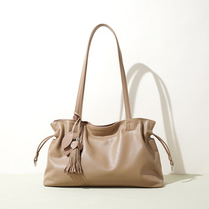 Bolso de Hombro de Cuero Genuino para Mujer, Diseño Simple, Gran Capacidad, con Hebilla Magnética y Borla, Nueva Moda Primavera 2026 - Product Image 2