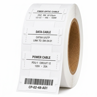 Étiquettes d'identification durables pour câbles à fibres optiques et câbles réseau