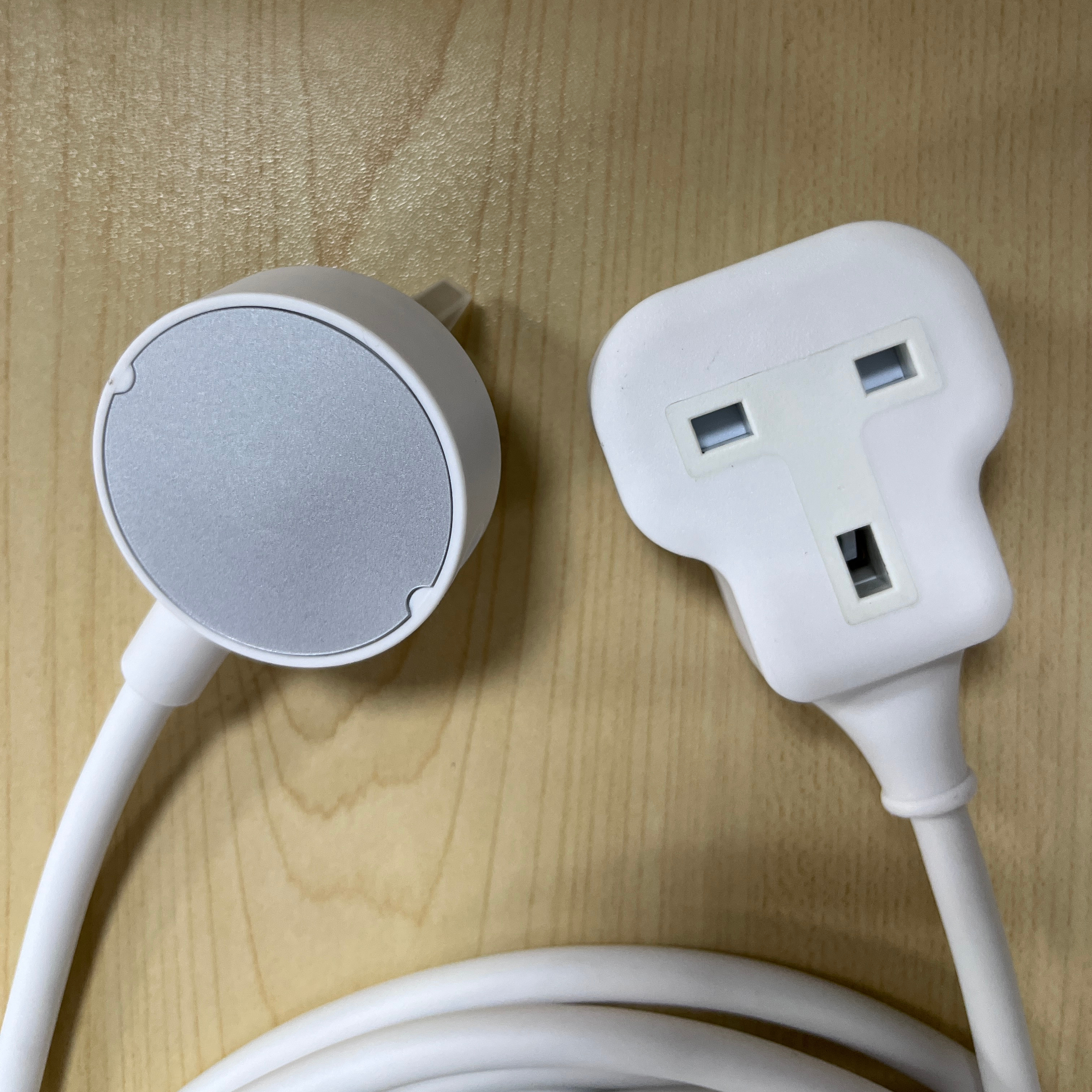 UK 1-Gang <strong>Extension</strong> <strong>Lead</strong> with <strong>Single</strong> <strong>Socket</strong> - Compact & Durable Power Cord