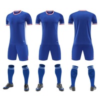 Ventes directes d'usine nouvel ensemble d'uniformes de Football unisexe adulte équipe formation compétition uniforme 100% Polyester antibactérien
