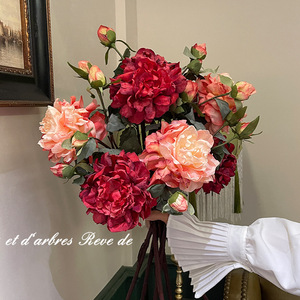 Peonía Artificial de Seda Estilo Europeo LUYI, Moderna y Realista, Hecha a Mano, de Larga Duración, para Decoración del Hogar, Mesa de Comedor, Bodas - Product Image 1
