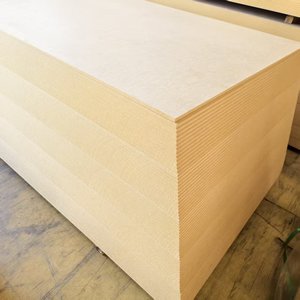 Nhà Máy Bán Tùy Chỉnh UV Melamine Veneer 12Mm 18Mm E0 E1 P2 Hoàn Hảo Cho Kệ Fiberboard Mật Độ Bảng Điều Chỉnh Thông <span class=keywords><strong>MDF</strong></span> - Product Image 1