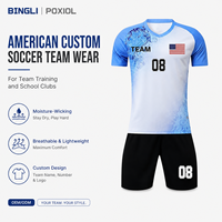 Amerikanische Maßgeschneiderte Fußball-Teamkleidung Feuchtigkeitsableitendes Fußballtrikot und -shorts für Teamtraining und Schulklubs Schnelltrocknend