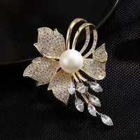 Bros Mutiara Berlian Double-Flute untuk Wanita, Pin Berlapis Emas, Aksesoris Trendi untuk Pertunangan, Pernikahan & Pesta