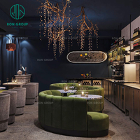 Nouvelle arrivée personnalisé vert long demi-cercle velours banc sièges Restaurant canapé cabines pour cafétéria moderne café