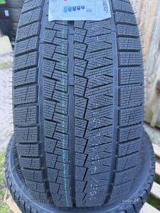 Pompe à air pour pneus de voiture 145/70R12 AW33 Marque Kapsen Pneus tout-terrain Pneus d'hiver - Product Image 6