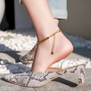 Nouvelle <span class=keywords><strong>Chaîne</strong></span> <span class=keywords><strong>de</strong></span> <span class=keywords><strong>Cheville</strong></span> Tendance 2026 Bling Bling avec Breloque Diamant, <span class=keywords><strong>Chaîne</strong></span> Tennis, Figaro et Cuban Link en Or 18K, Bijoux <span class=keywords><strong>de</strong></span> Pied pour <span class=keywords><strong>Femme</strong></span> - Product Image 6