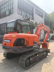 Mini pelle sur chenilles Doosan DX60 Prix abordable Excavatrice coréenne originale de 6 tonnes d'occasion Doosan DX60 - Product Image 2
