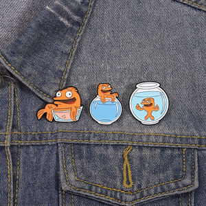 Marine Creatures Collection Emaille Pins Cartoon Walhai Goldfisch Broschen Rucksack Revers Abzeichen Schmuck Geschenke für Freunde - Product Image 6