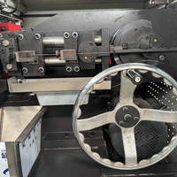 Machine de fabrication de clous à moteur haute vitesse Hebei Xingxiang 750 pièces/minute pour clous en bobine