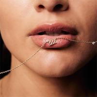 Collar con Colgante de Número de Ángel 111, Minimalista y Delicado, en Acero Inoxidable con Baño de Oro PVD de 18K, con Circonita, Modelo G2368