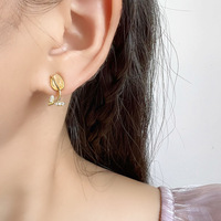 Boucles d'oreilles tendance CZTulip à clipser, motif floral, en laiton plaqué or 18 carats, bijoux de gros, boucles d'oreilles fines à clipser sans perçage