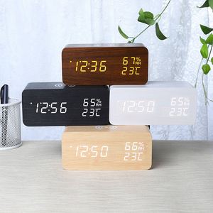 Horloge de table numérique électronique en bois avec rétroéclairage LED, surveillance de la température et de l'humidité, commande vocale, alarme, calendriers/dates, piles - Product Image 1