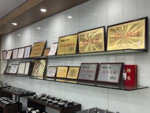 Productos de Fábrica de Alta Calidad, Codo Recto de 90 Grados de Acero al Carbono Galvanizado, Adaptador de Manguera Macho NPTF 4501 - Product Image 5