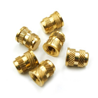 M3 M4 M5 M6 4-40 6-32 8-32 1/4-20 Insertos de calor cónicos para inserto ciego de latón moleteado de plástico Inserto roscado de estacado térmico