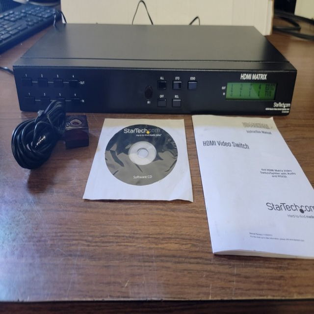 Plc StarTech.com VS440HDMI 4x4 Matrix Video Switch w/ Audio & Bulk Supply