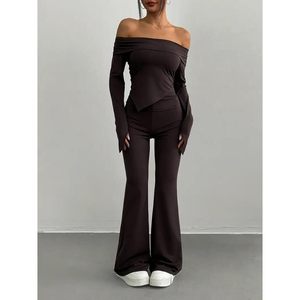 ชุดเซ็ตสองชิ้นสำหรับผู้หญิง รุ่นคัสตอม 2026 เสื้อเปิดไหล่ผ้าสเตรช กางเกงขาบาน สไตล์สตรีทแฟชั่น แขนยาว ผ้าเมมโมรี่ - Product Image 5