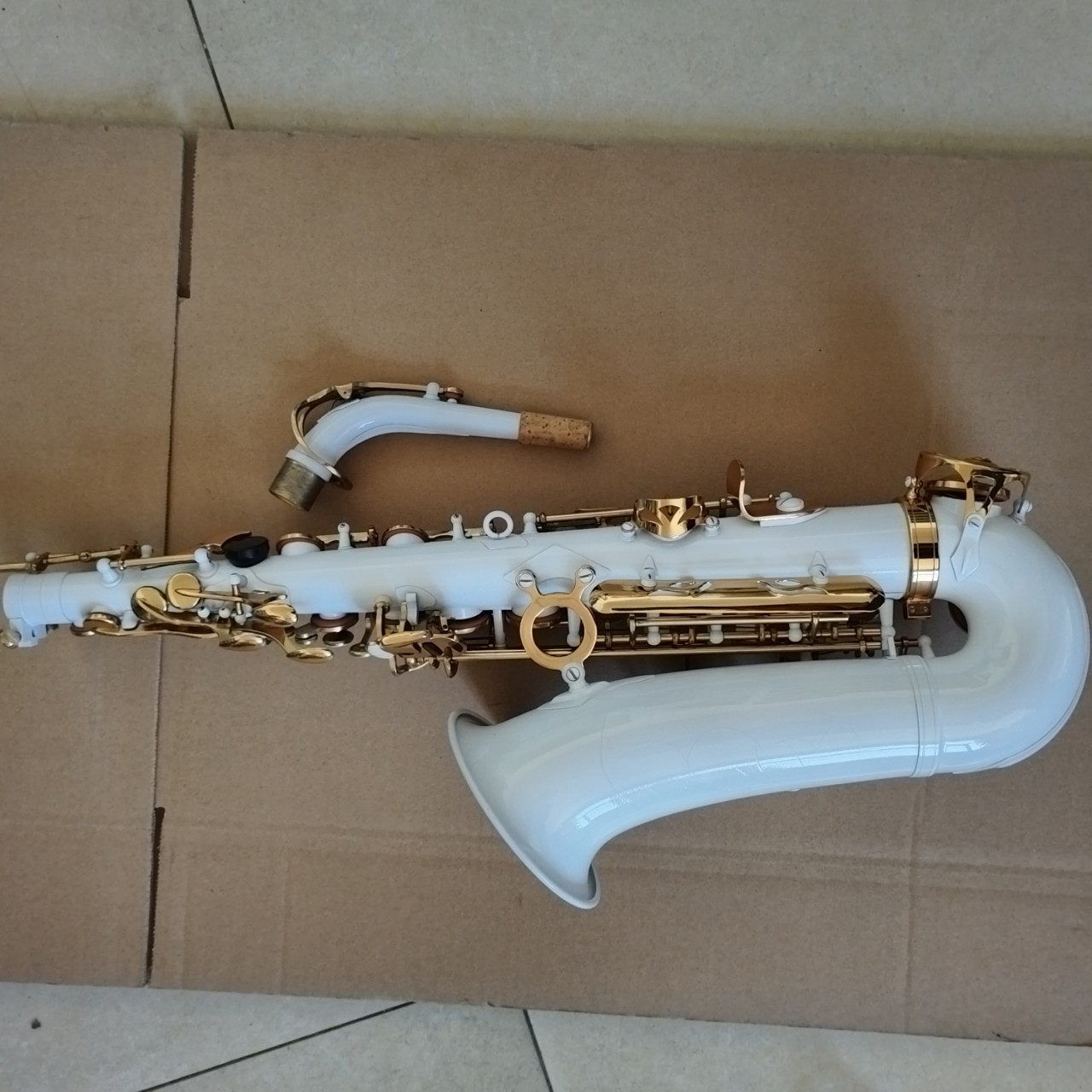 Alto Eb Saxophone SAX White Lacquer Gold Kinetic Wind Instrument