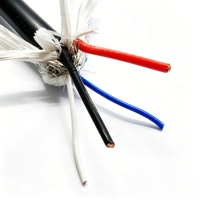 Câble de commande personnalisé gainé PE 2 * 1,5 mm² + 1 * 2 * 0,5 avec isolation PE blindée en cuivre nu pour instruments industriels