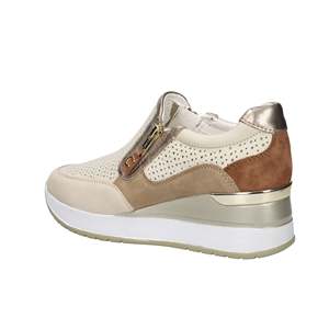 Sneakers Cinzia Soft da Donna Beige Perforate Slip-On con Suola Chunky - Product Image 2