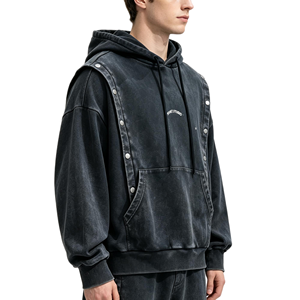 Felpa con Cappuccio Oversize di Alta Qualità, Stile Vintage Lavato Nero, Streetwear con Doppio Lato Decorato con Rivetti Metallici - Product Image 5