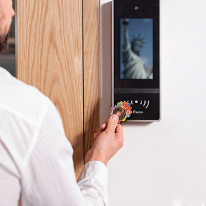 Pin de Solapa Personalizado con Diseño Nuevo, con Tecnología NFC, para Control de Acceso Inteligente, Decoración de Oficina, Pin de Solapa para Negocios - Product Image 1