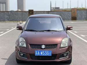 Auto Usata Suzuki Swift 2014 2015 2016 Modello 1.5L Automatico Edizione Fashion con Personalizzazione Interni - Product Image 3